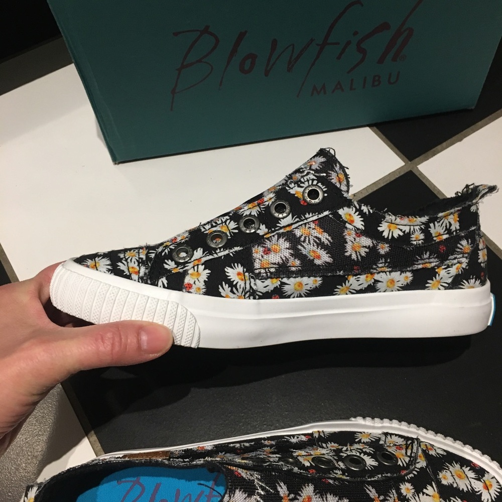 🌻Blowfish sunflower 🌻 Sneaker s - Picture 4 of 14